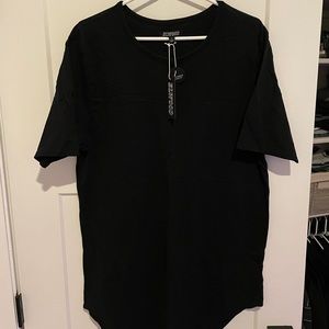 NWT Elwood Clothing (Extended Length, Scallop Cut) T-shirt